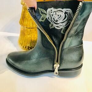 Dark Green Ankle Boot Bootie w Peek-a-Boo Rose